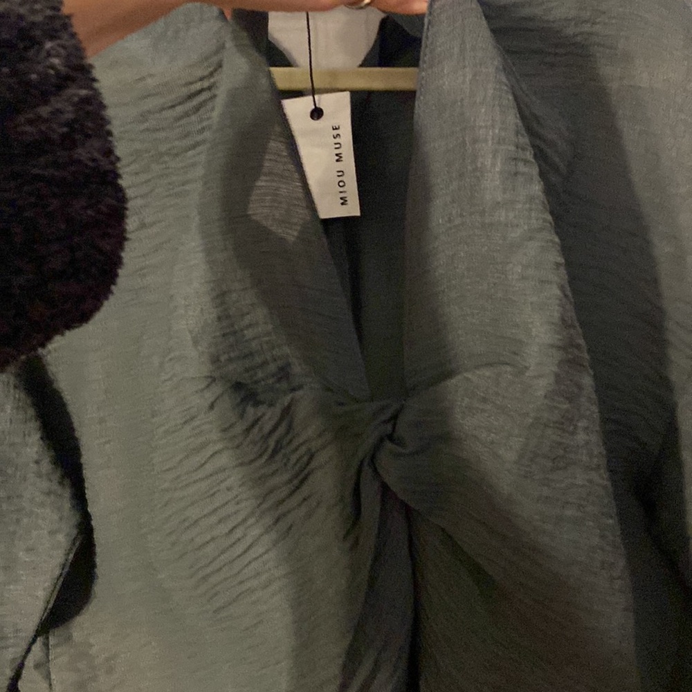 Button up blouse - Picture 6 of 7